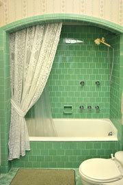 Spencer Suite bath